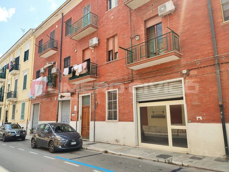 negozio in vendita a Foggia in zona Centro Città