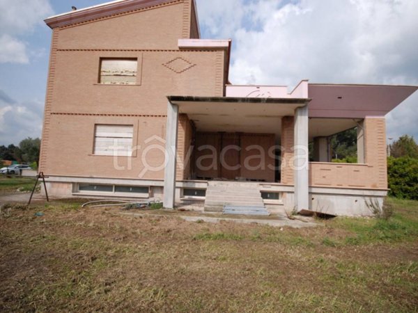 casa indipendente in vendita a Foggia in zona Camporeale