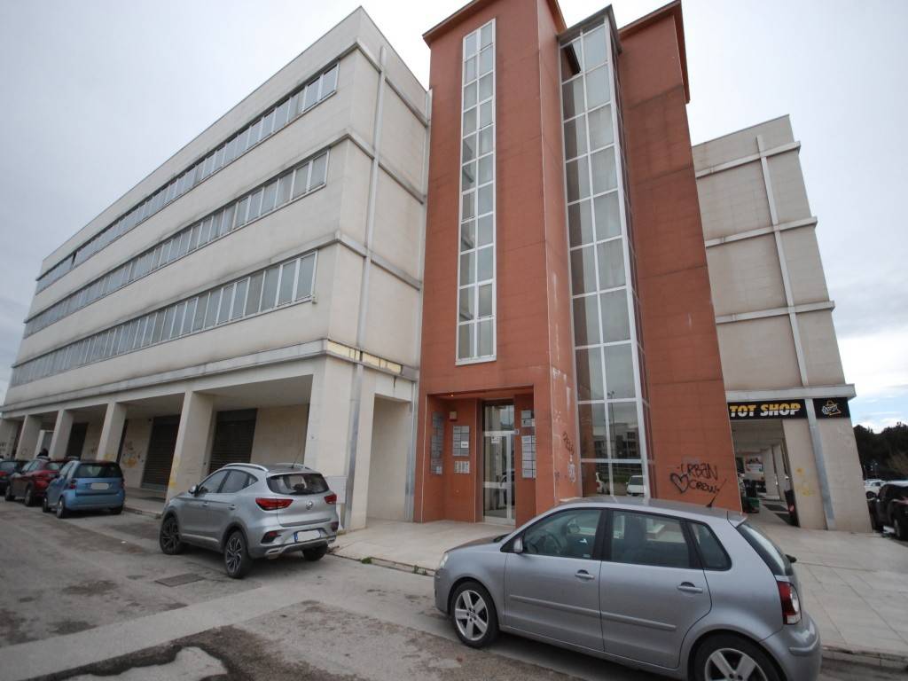 ufficio in vendita a Foggia in zona Centro Città