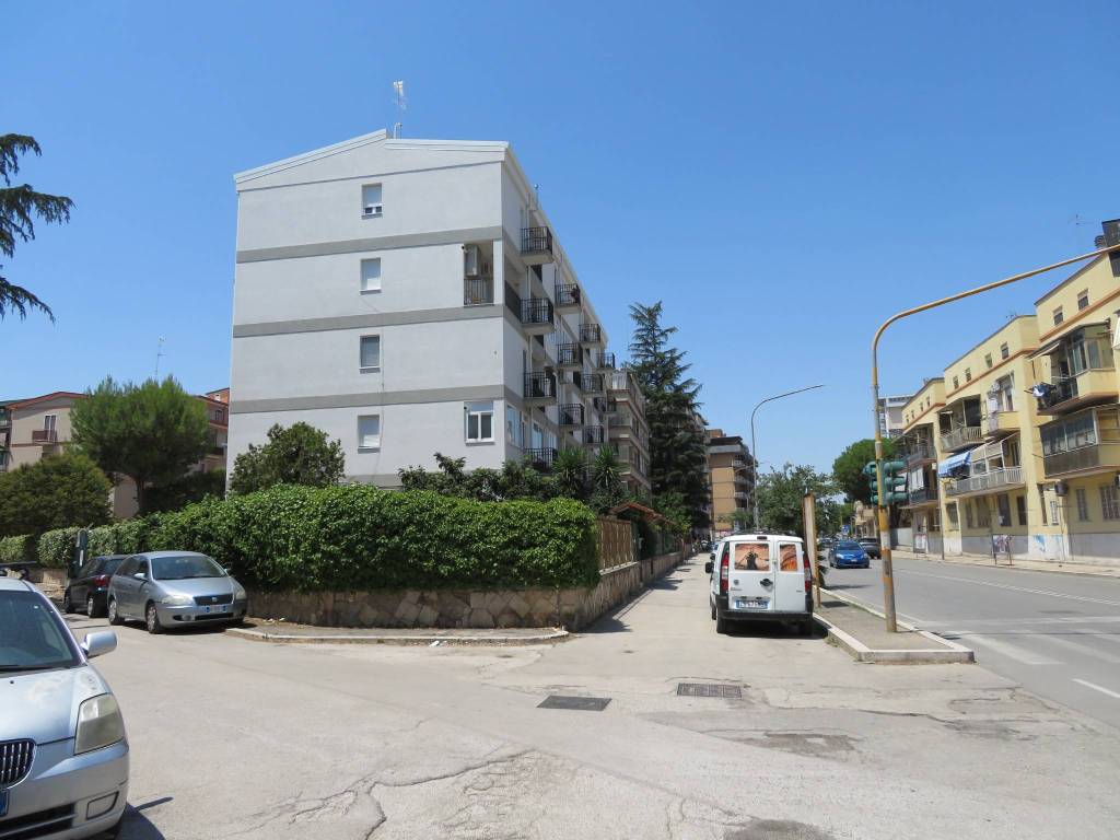 appartamento in vendita a Foggia in zona Immacolata / San Pio X