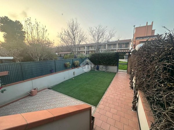 casa indipendente in vendita a Foggia in zona Macchia Gialla