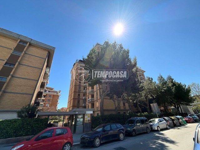 appartamento in vendita a Foggia in zona Immacolata / San Pio X