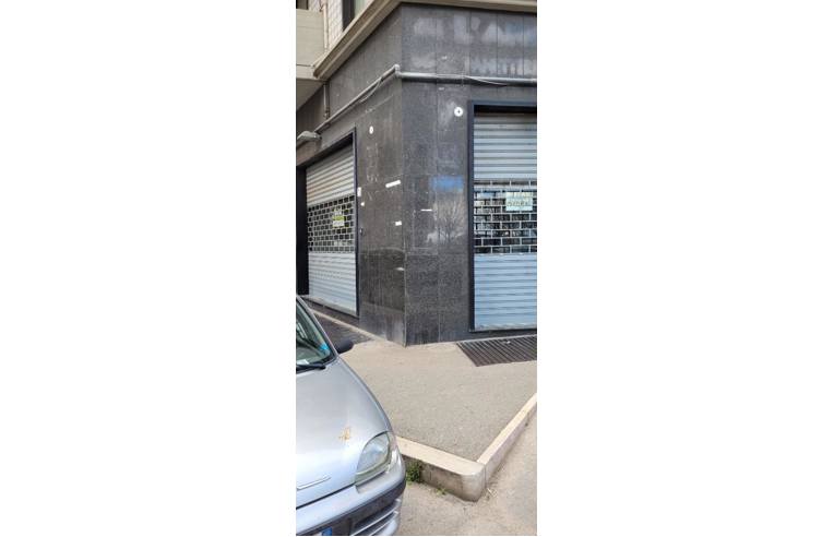 negozio in vendita a Foggia in zona Centro Città