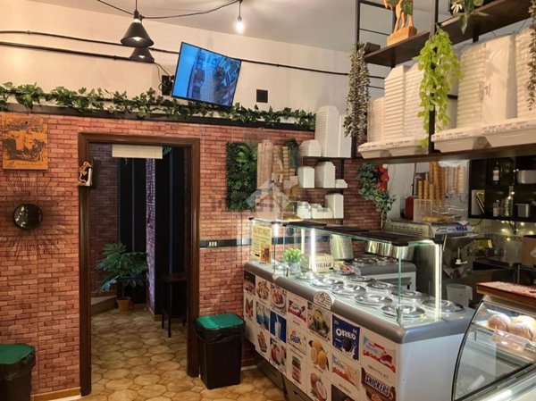 negozio in vendita a Foggia in zona Macchia Gialla