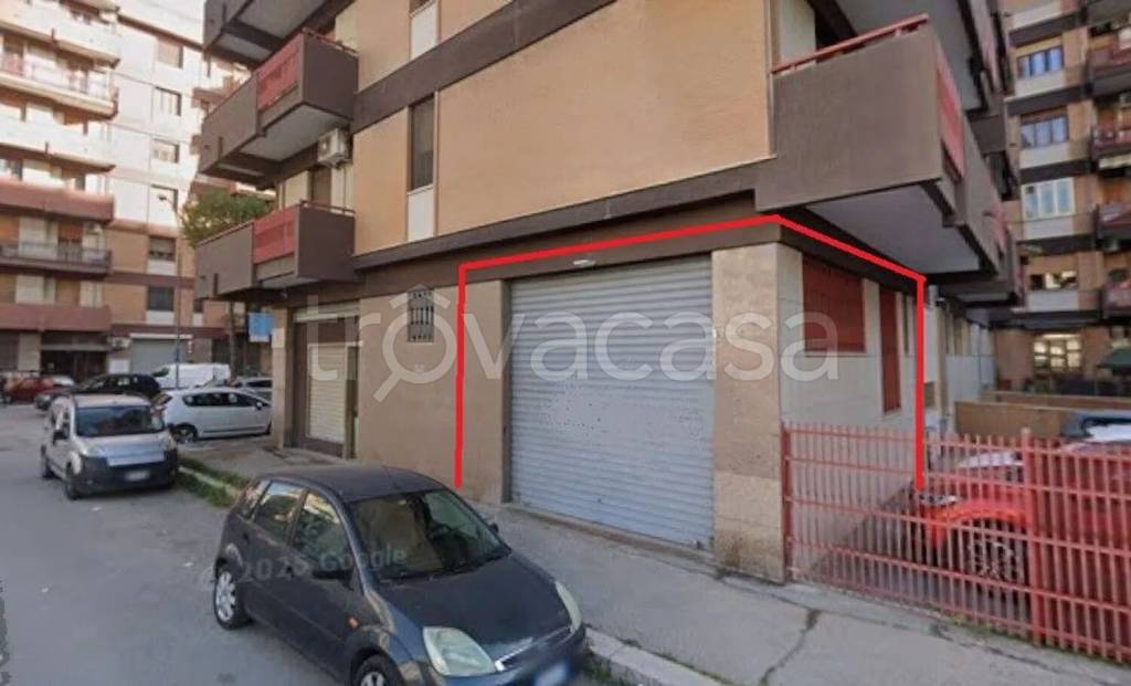 negozio in vendita a Foggia in zona San Ciro