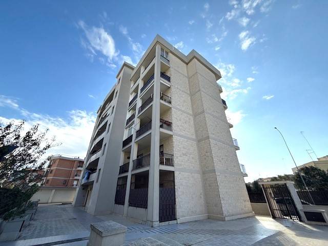 appartamento in vendita a Foggia in zona Candelaro