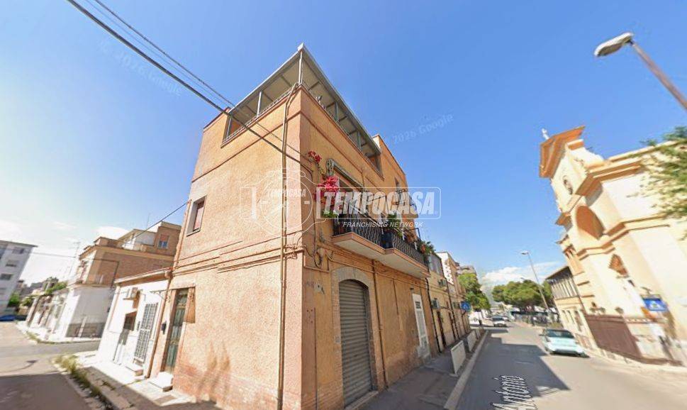 appartamento in vendita a Foggia in zona Candelaro