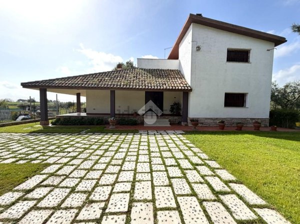 casa indipendente in vendita a Foggia in zona Centro Città