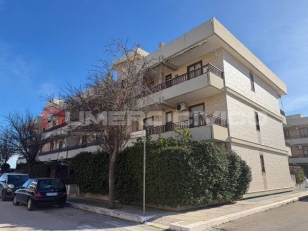 negozio in vendita a Foggia in zona Macchia Gialla