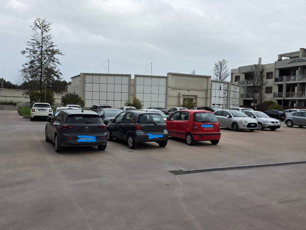 negozio in vendita a Foggia in zona Macchia Gialla