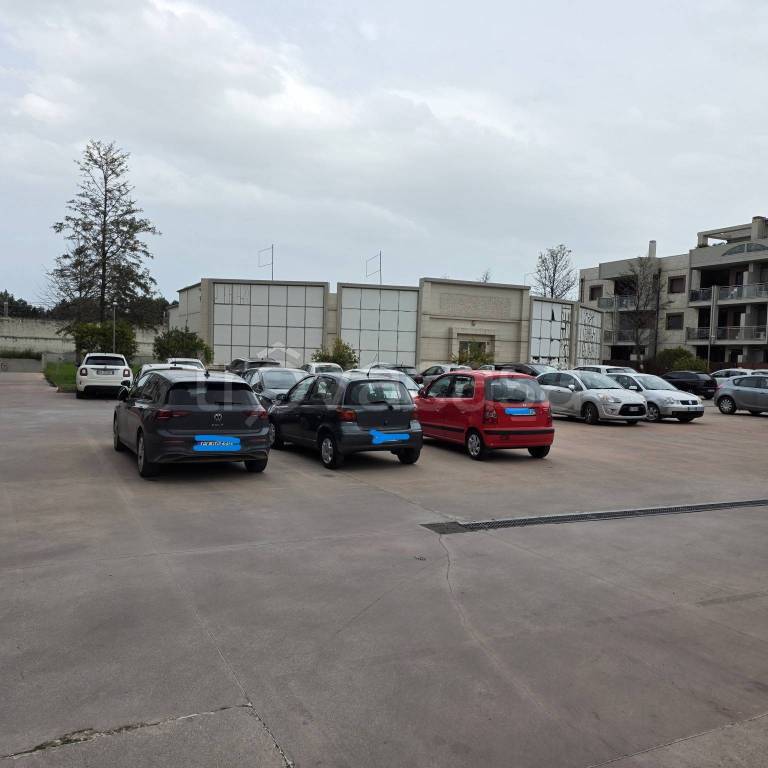 negozio in vendita a Foggia in zona Macchia Gialla