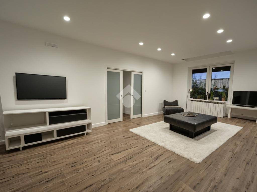 appartamento in vendita a Foggia in zona Immacolata / San Pio X