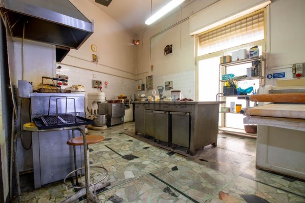 locale commerciale in vendita a Foggia