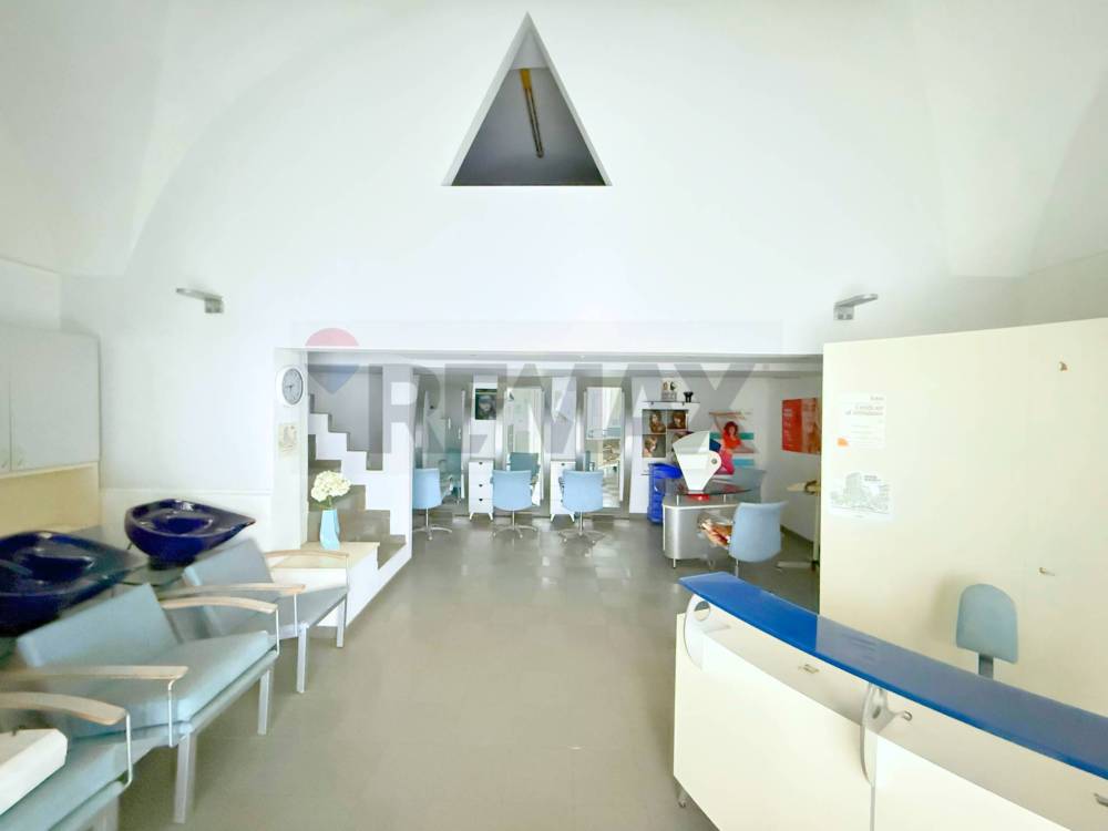 locale commerciale in vendita a Foggia in zona Centro Città