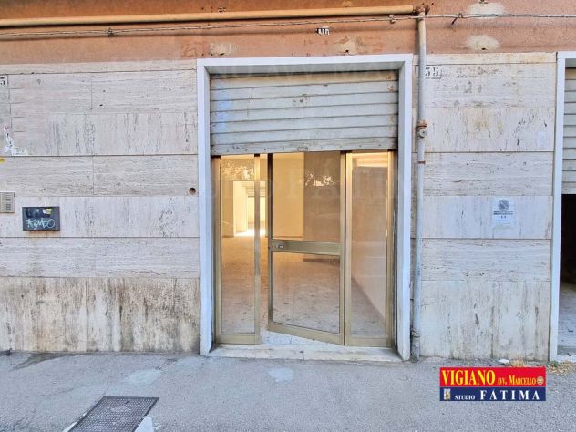 negozio in vendita a Foggia in zona Immacolata / San Pio X