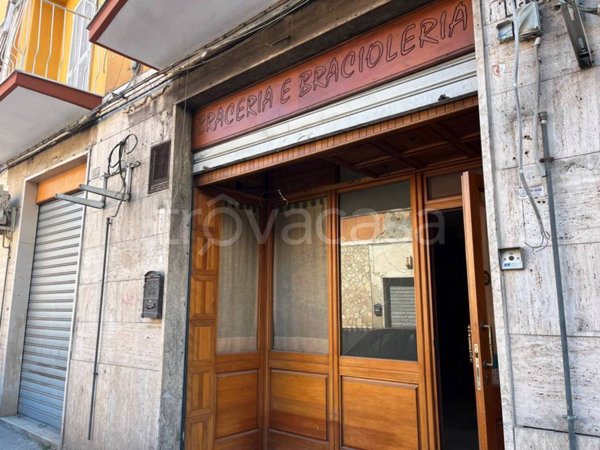 negozio in vendita a Foggia in zona Centro Città