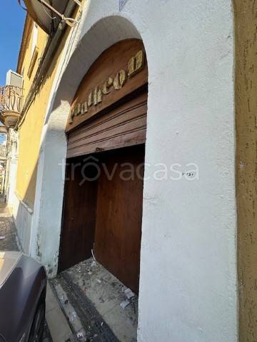 negozio in vendita a Foggia in zona Centro Città