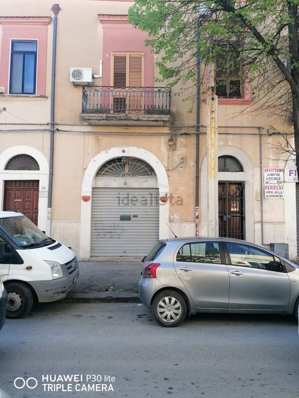 locale commerciale in vendita a Foggia in zona Centro Città