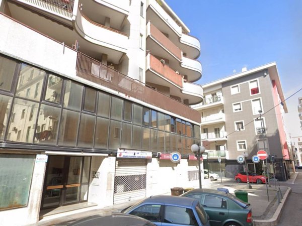 negozio in vendita a Foggia in zona Centro Città