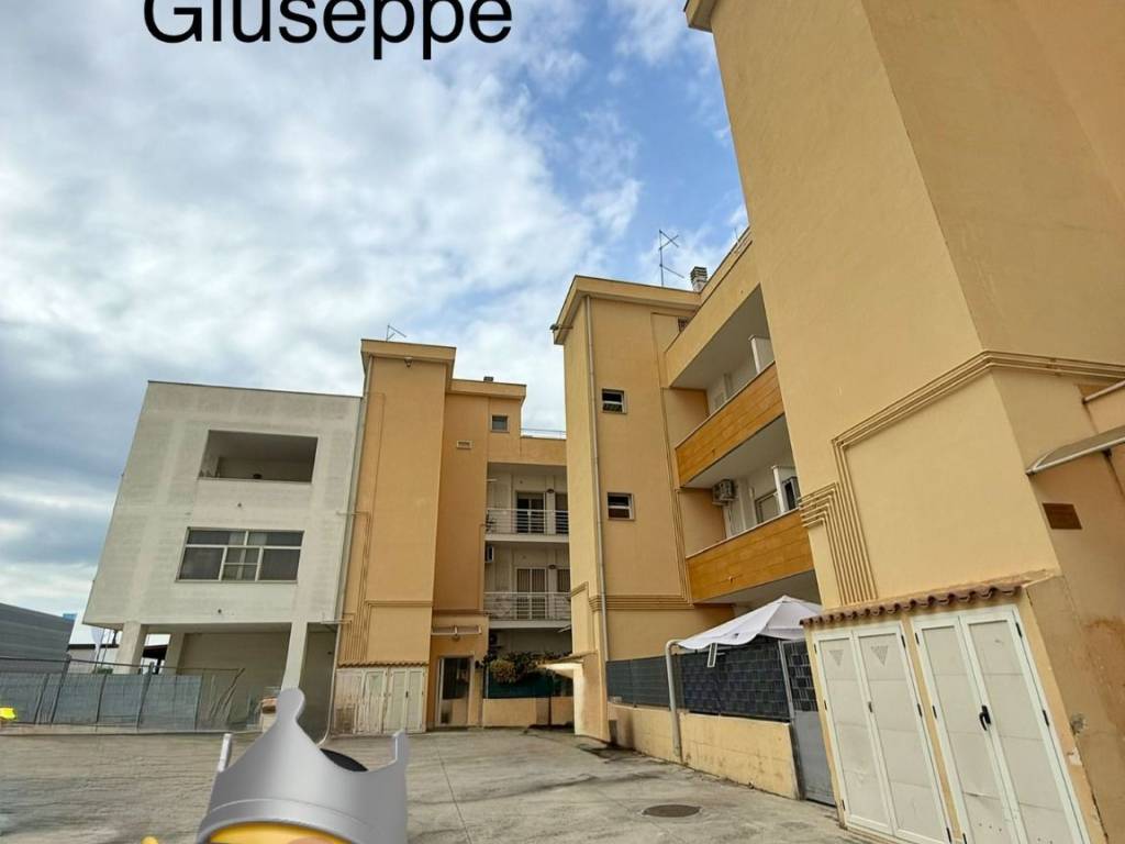 appartamento in vendita a Foggia in zona Villaggio Artigiani