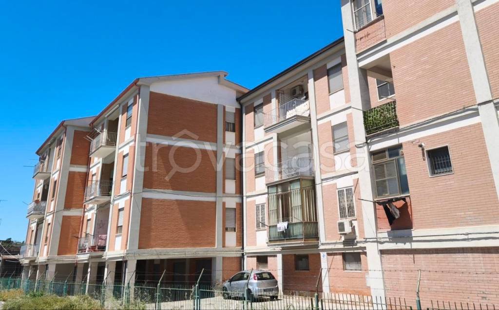 appartamento in vendita a Foggia in zona Candelaro