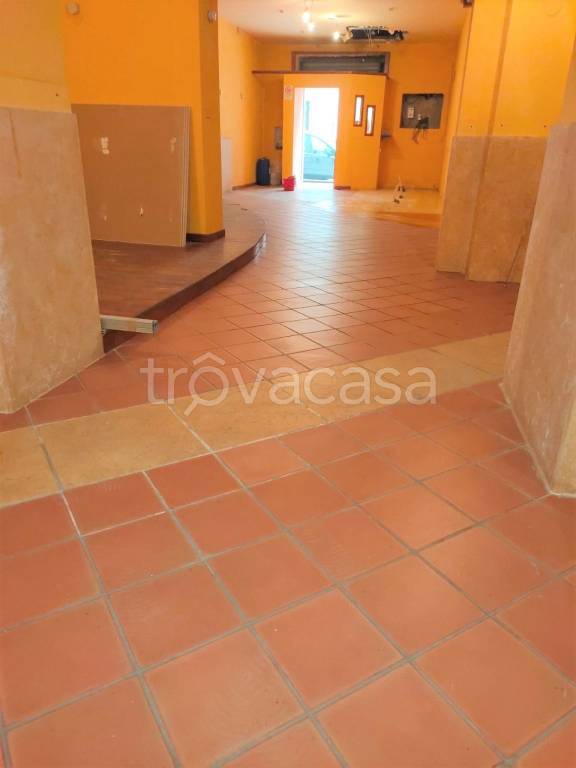 negozio in vendita a Foggia in zona Immacolata / San Pio X