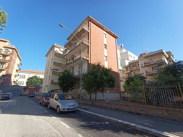 appartamento in vendita a Foggia in zona Candelaro
