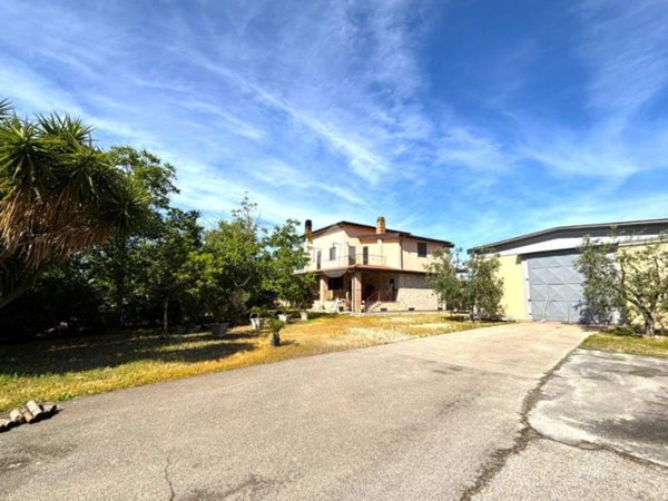 casa indipendente in vendita a Foggia