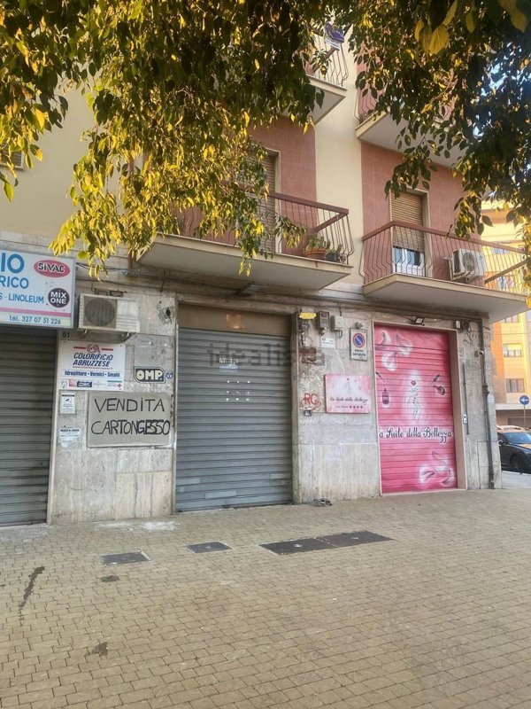 locale commerciale in vendita a Foggia