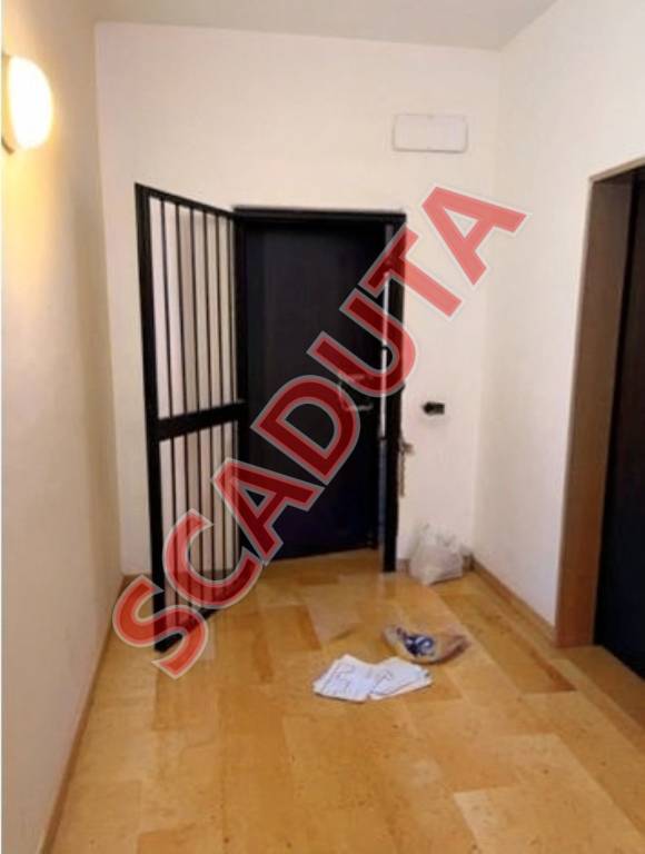 ufficio in vendita a Foggia in zona Ordona Sud