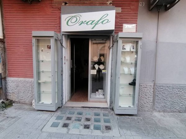 negozio in vendita a Foggia in zona Immacolata / San Pio X