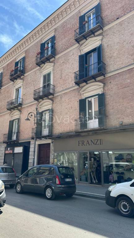 negozio in vendita a Foggia in zona Centro Città