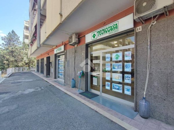negozio in vendita a Foggia in zona Macchia Gialla