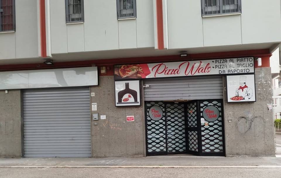 negozio in vendita a Foggia in zona Macchia Gialla
