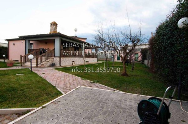 casa indipendente in vendita a Foggia in zona Fiera