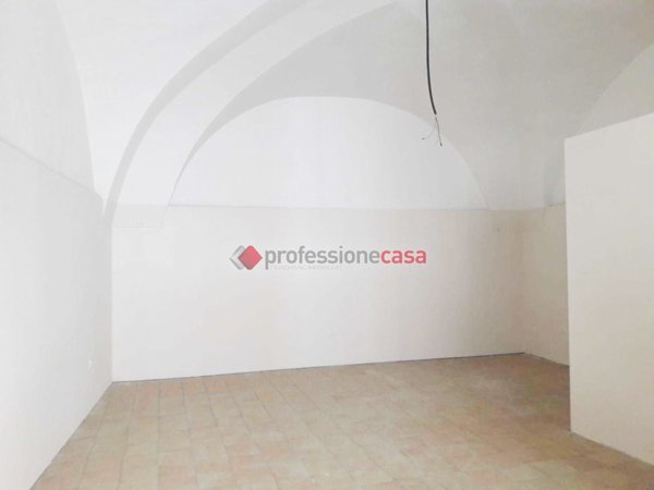 locale commerciale in vendita a Foggia in zona Centro Città