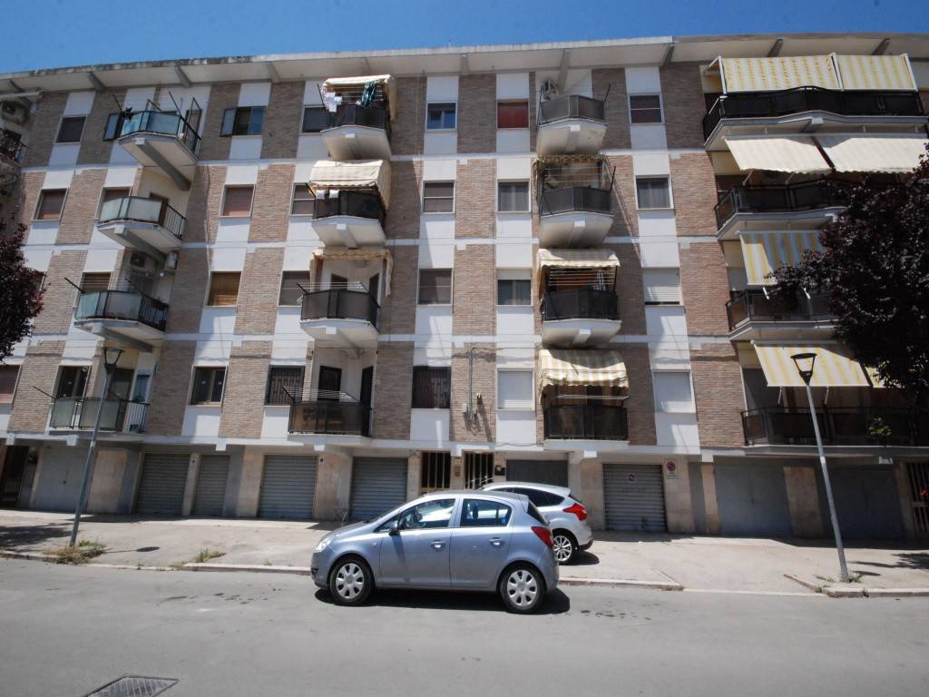 appartamento in vendita a Foggia in zona Immacolata / San Pio X