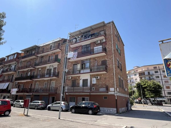 appartamento in vendita a Foggia in zona Immacolata / San Pio X