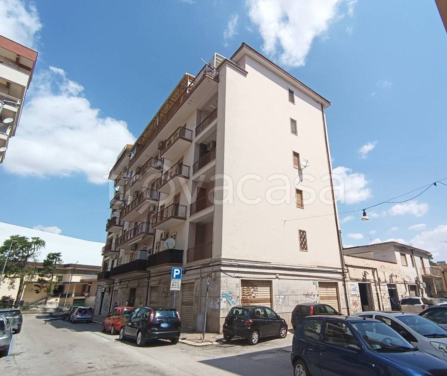 locale commerciale in vendita a Foggia