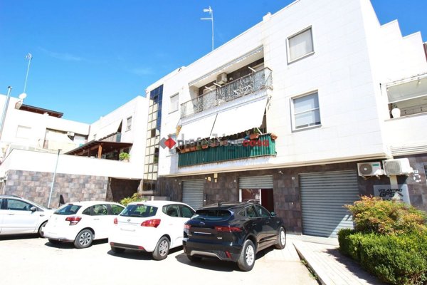 locale commerciale in vendita a Foggia in zona Villaggio Artigiani