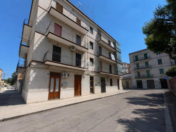 appartamento in vendita a Foggia in zona Candelaro