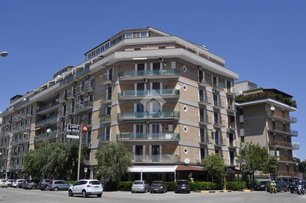 casa indipendente in vendita a Foggia in zona Fiera