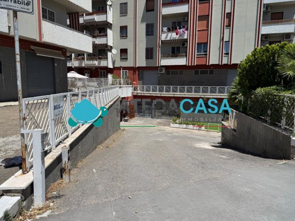 box auto in vendita a Foggia in zona Ordona Sud