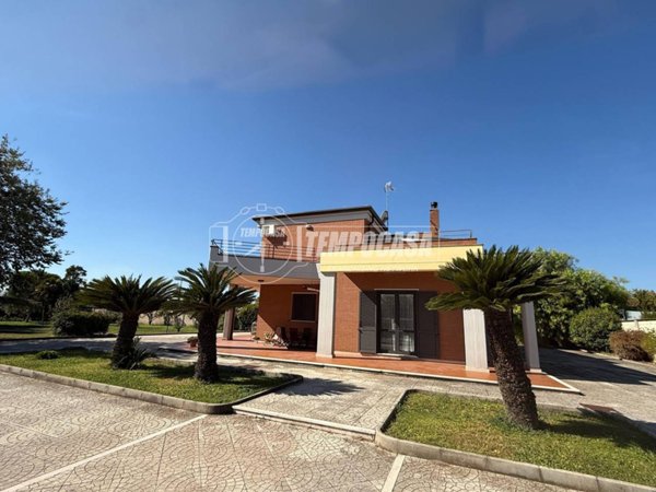 casa indipendente in vendita a Foggia in zona Immacolata / San Pio X