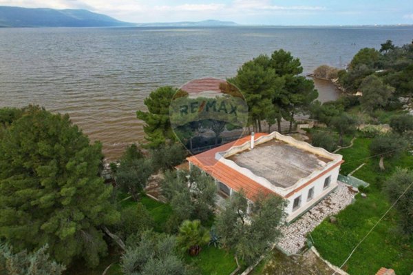 casa indipendente in vendita ad Ischitella