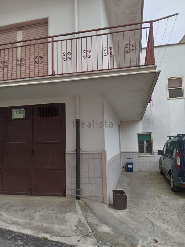 casa indipendente in vendita ad Ischitella