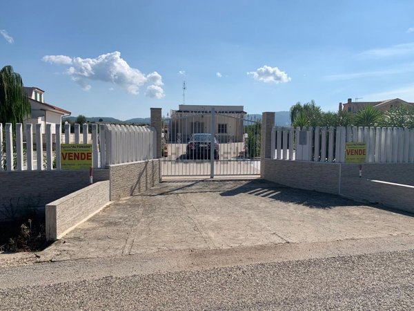 casa indipendente in vendita ad Ischitella