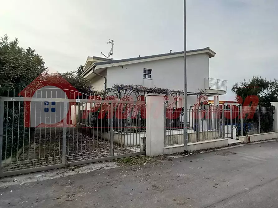 casa indipendente in vendita ad Ischitella in zona Foce Varano