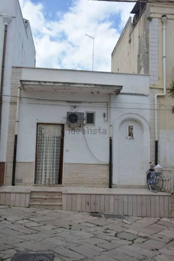 casa indipendente in vendita a Lesina