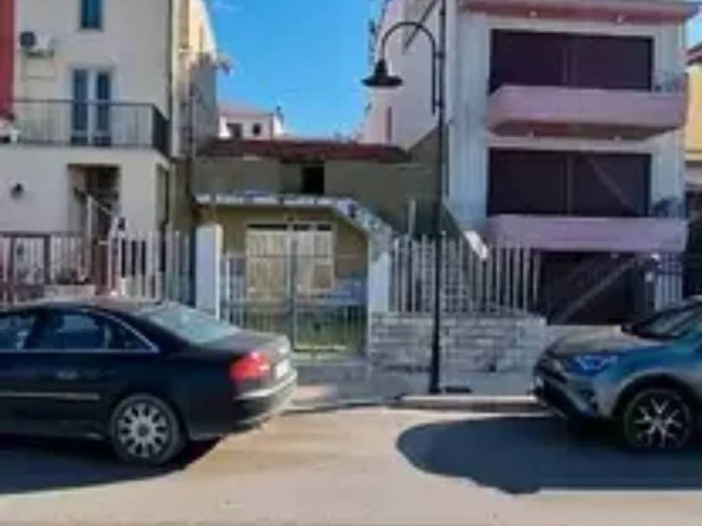 casa indipendente in vendita a Lesina